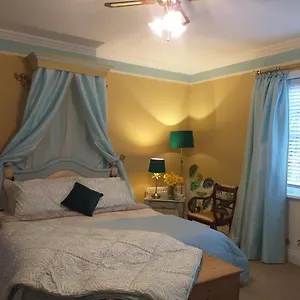 Jesmond House B&B Room3 Superking Ensuite Bed & Breakfast Kingston upon Hull